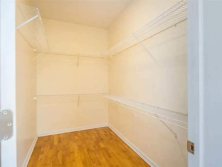 7716 Kennedy Blvd #1E — Photo 16
