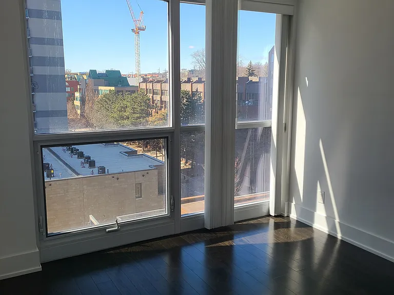 170 Avenue Rd #405 — Photo 18