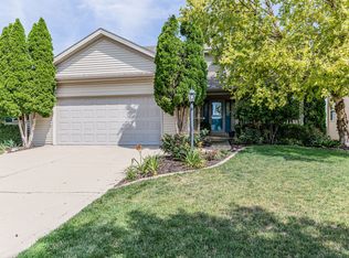 4004 Tallgrass Dr, Champaign, IL