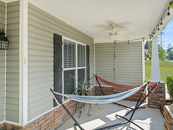 5th image of 72 Castlebay Dr