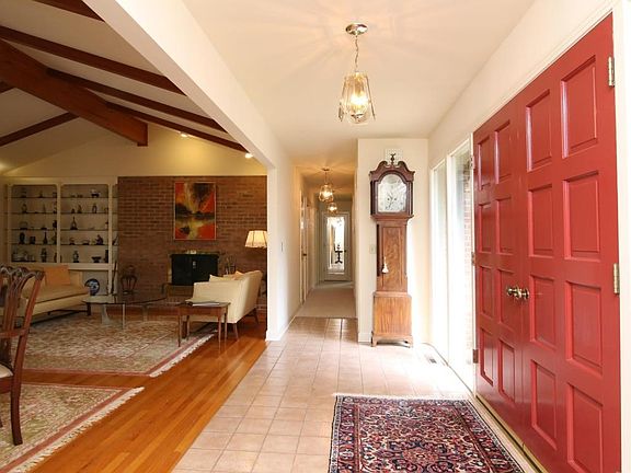 19Foyer