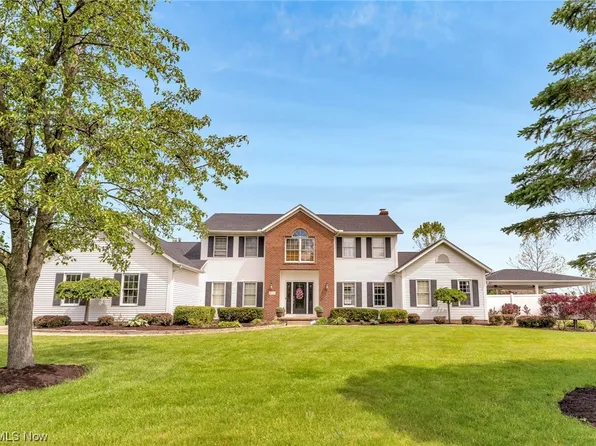 500 Thornberry Trl, North Lima, OH 44452