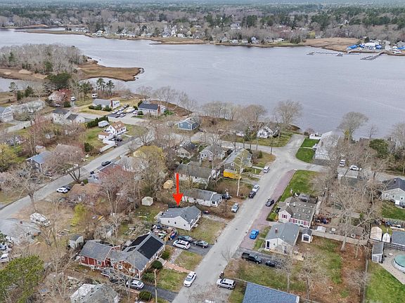 2nd image of 10 3rd Avenue