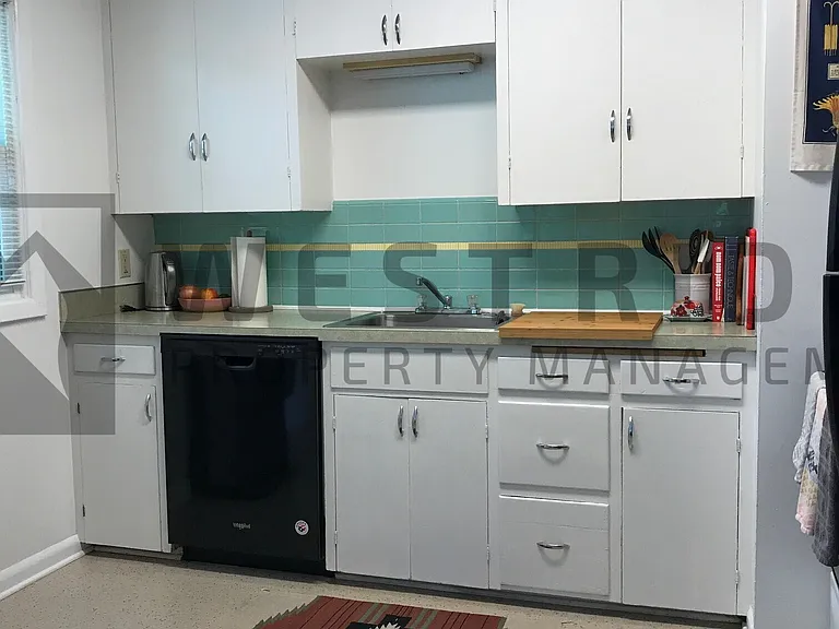 2702 SE 38th Ave — Photo 5