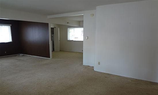 2nd image of 1935 Emerald St