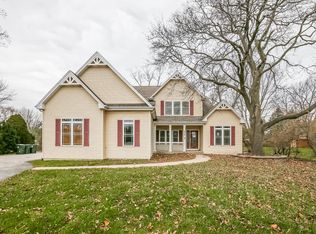 204 S Wheeling Rd, Prospect Heights, IL 60070