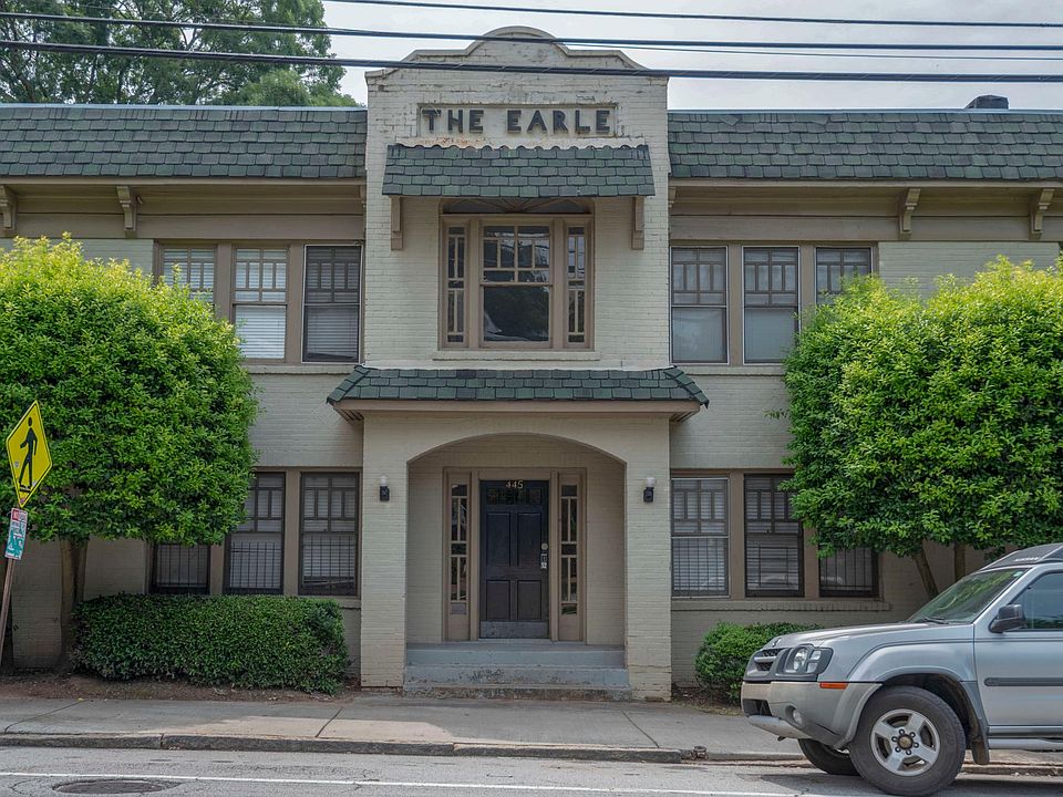 The Earle - Classic One Bedroom and Studio Apartment Homes