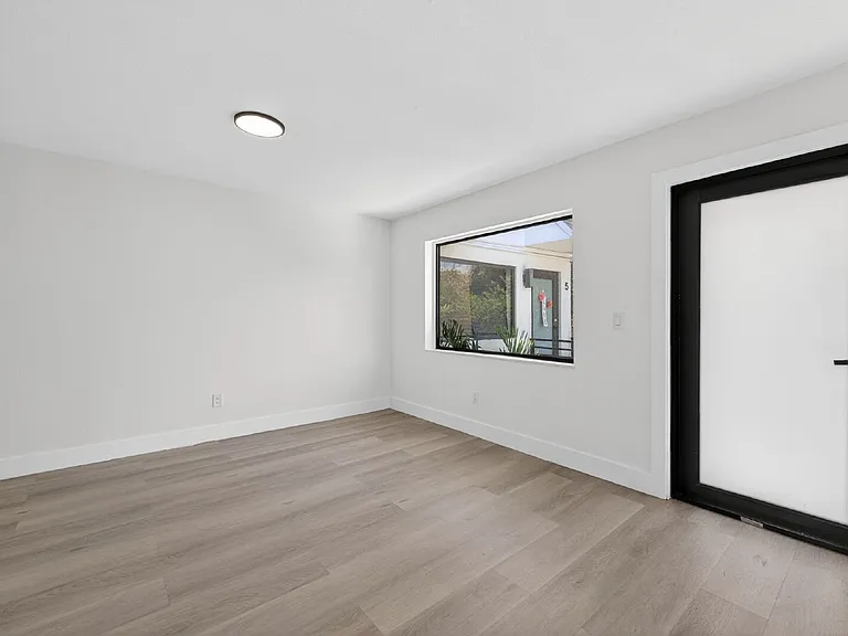 37 NW 59th St #7 — Photo 9
