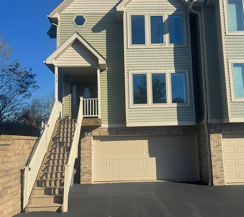 372 Cherokee Dr