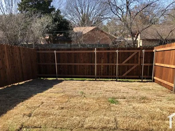 3538 Milan St, Arlington, TX 76015
