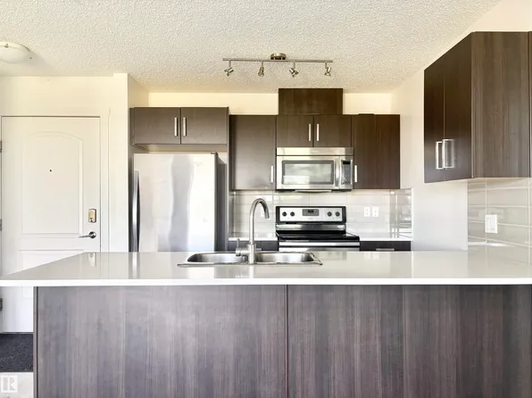 667 Watt Blvd SW #312, Edmonton, AB T6X 0Y2