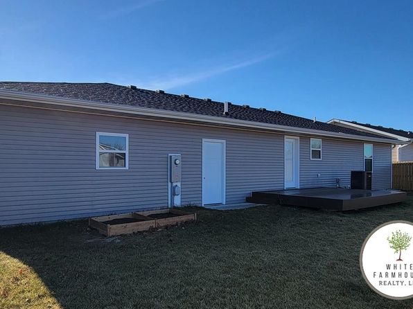 912 E 4th St, Wayne, NE 68787