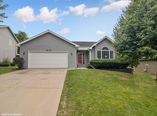6574 Center St, West Des Moines, IA 50266