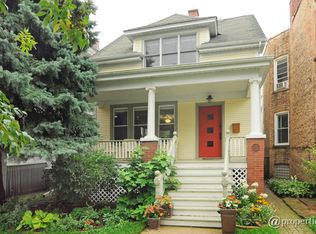 2557 W Argyle St, Chicago, IL 60625