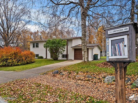 2nd image of 2201 Lake George Dr