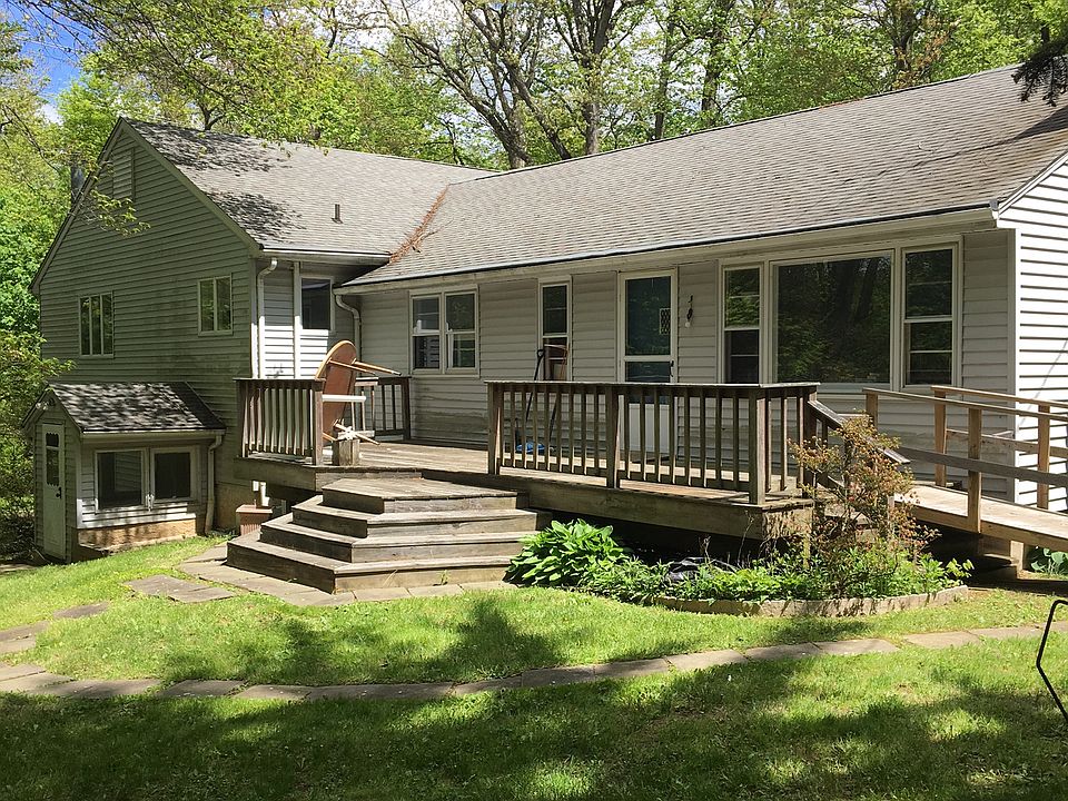1st image of 255 Palmer Ln