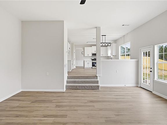 5th image of 3538 Cragstone Rd