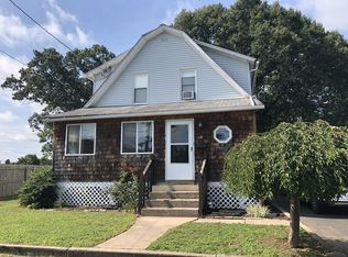 19 Wilson St, Agawam, MA 01001