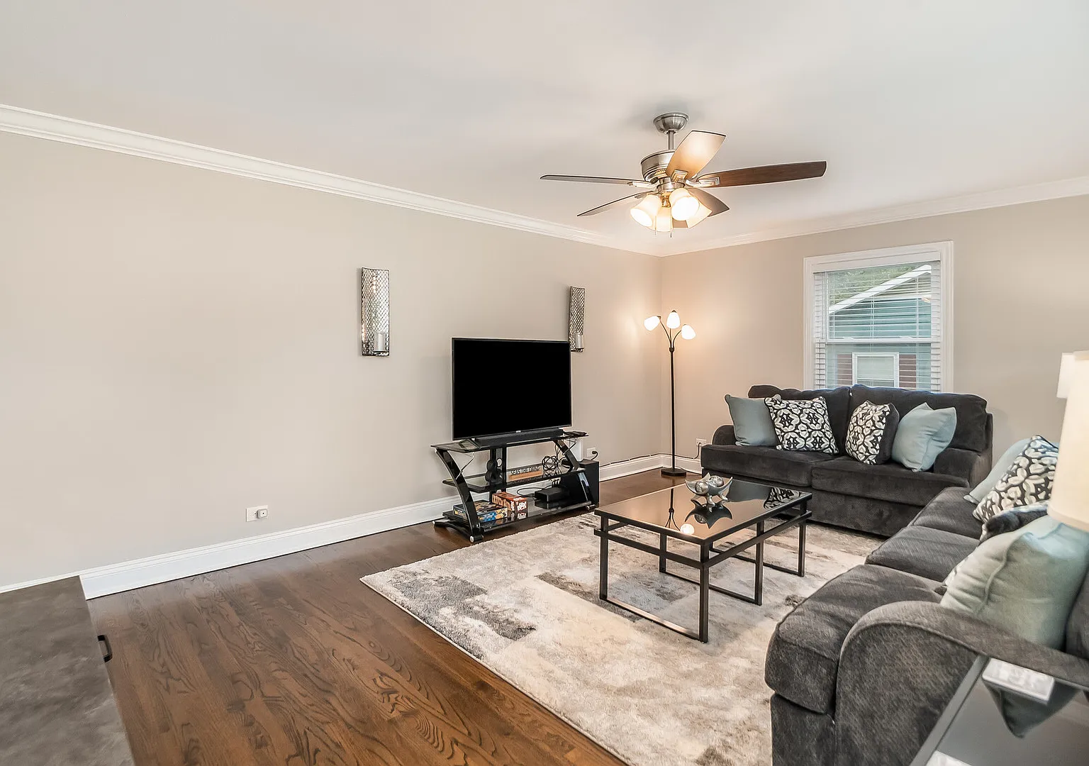 Elgin FHS Rental - Jay St — Photo 2
