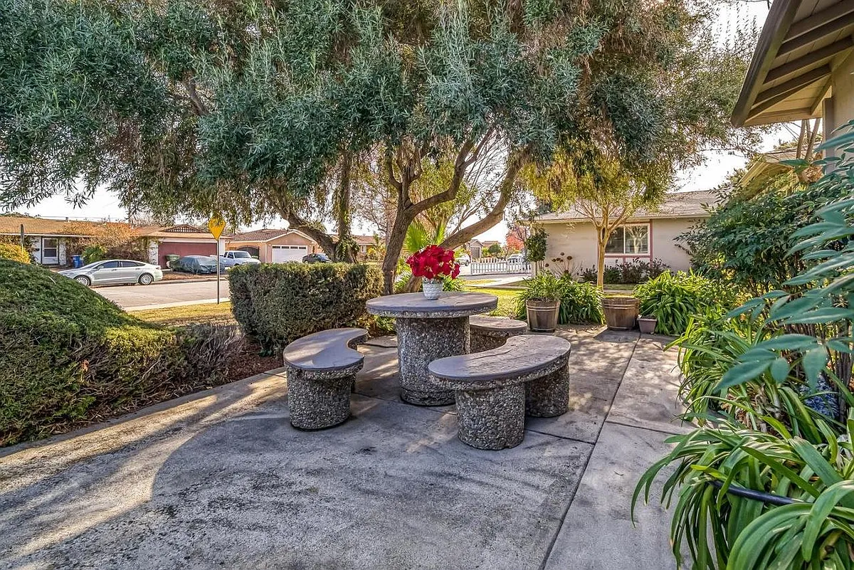 Front Yard - 781 Penitencia St