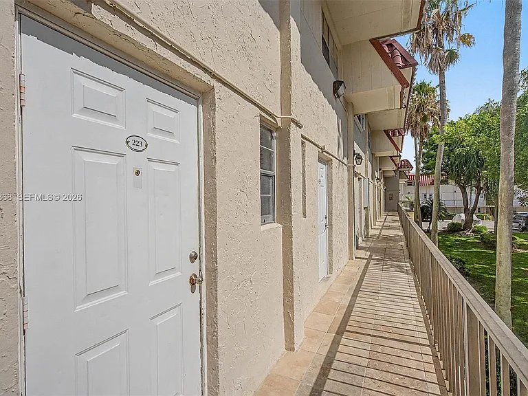 6709 N Kendall Dr #223 — Photo 21