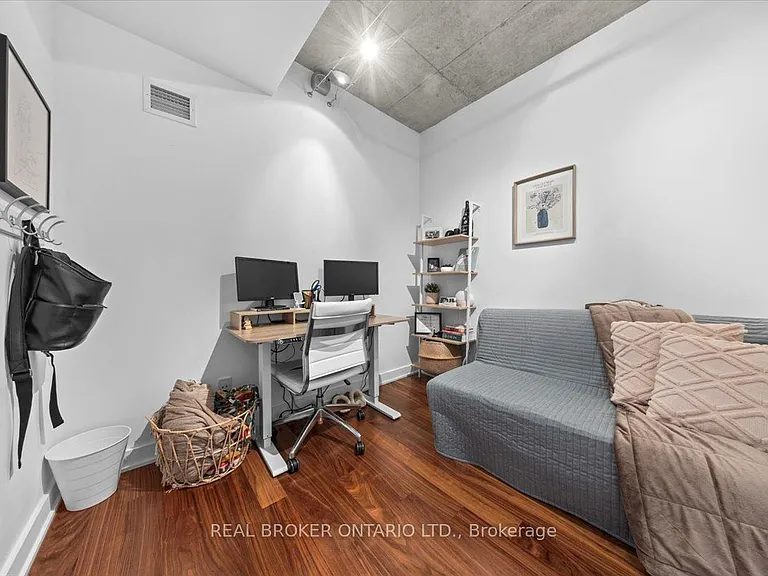 354 Gladstone Ave #503 — Photo 8