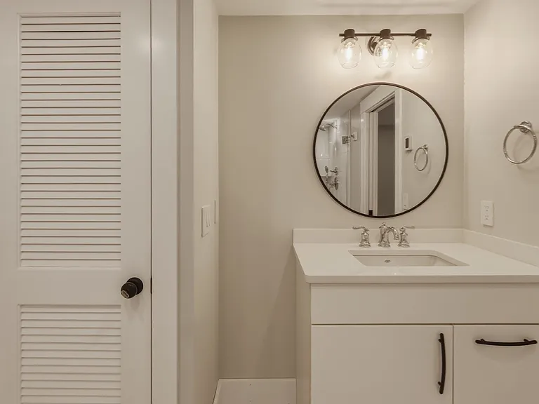235 Brook St #2B — Photo 13