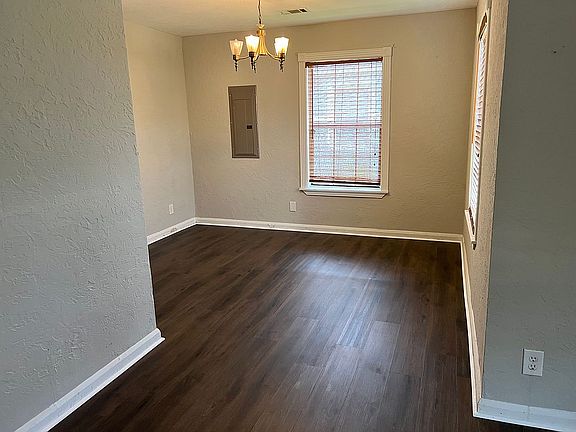 2nd image of 1026 West Dr