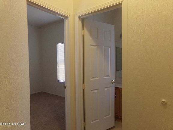 5th image of 543 W Parkwood Ct