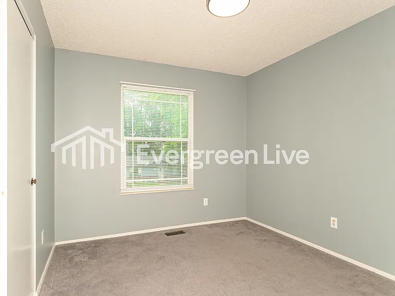 1333 Nutmeg Dr — Photo 13
