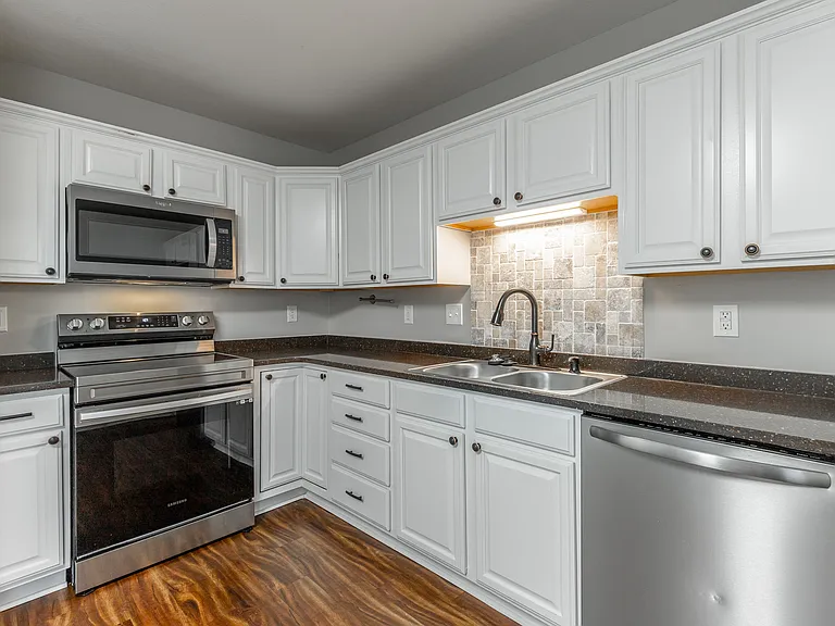 1109 Maple Tree Ln #1109 — Photo 14