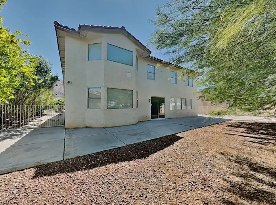 1st image of 911 Golden Poppy St #1