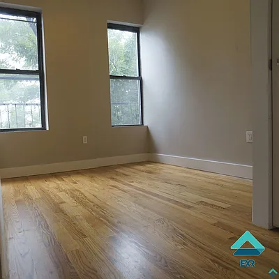 Rented by EXR | media 19