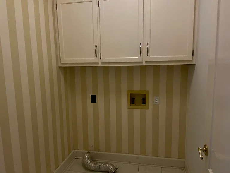 Country Club Dr — Photo 21