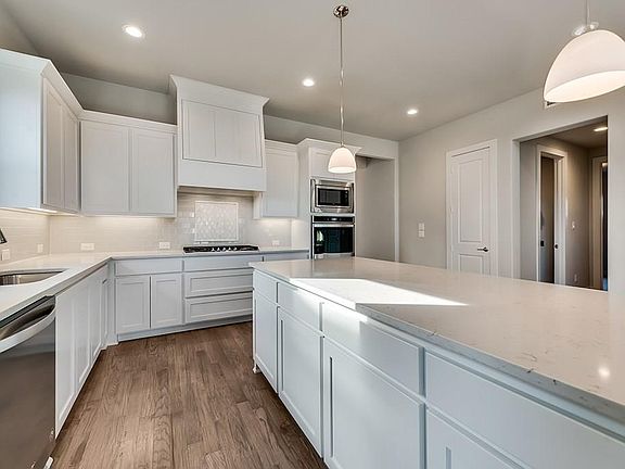 5th image of 10418 Wintergreen Dr