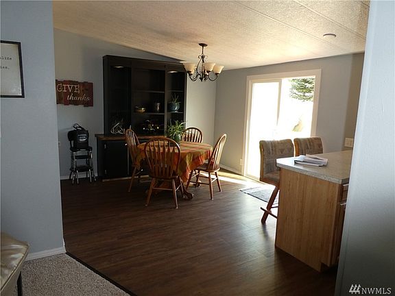 5th image of 11613 242nd Ave E