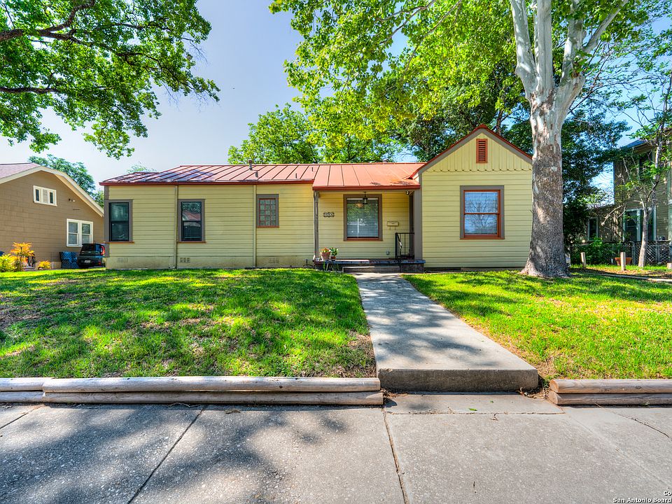 1st image of 238 E Craig Pl