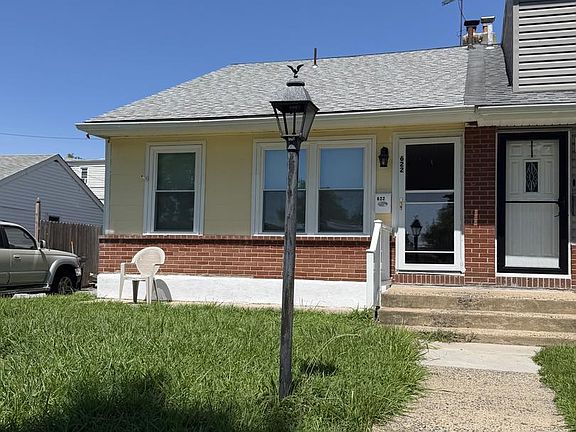 2nd image of 622 E Winona Ave