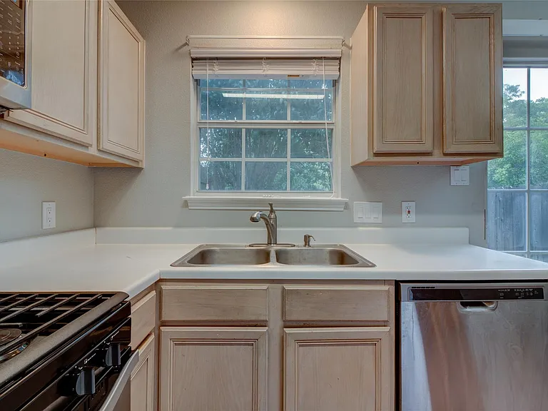 202 S College St #5 — Photo 22