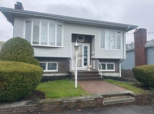 122 Lantern Rd, Revere, MA 02151