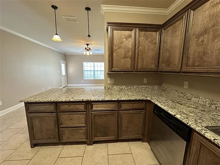 4002 Mobley Cir — Photo 12