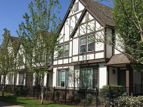 Renaissance Court, 11520 SW Zurich St APT 103, Wilsonville, OR 97070