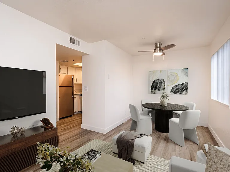 Liv 1621 Apartments — Photo 61