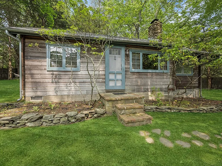 11 Richardson Ave — Photo 22