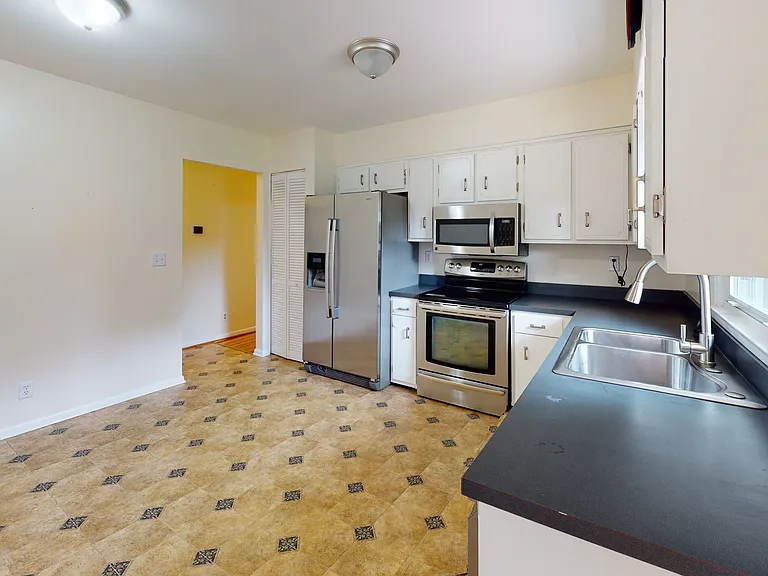 707 Dorsey Way — Photo 9
