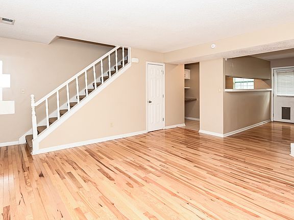 3rd image of 5105 Afton Way SE