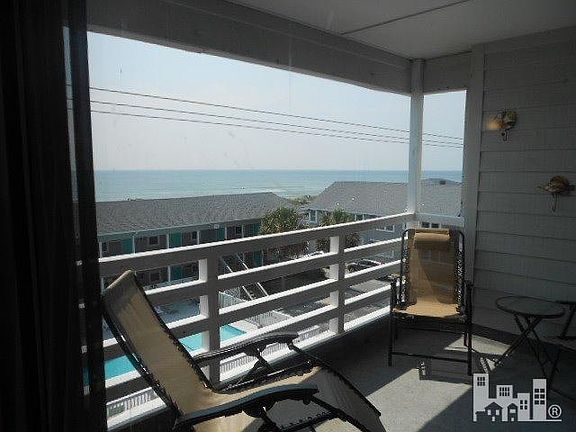 Private balcony with great ocean views.