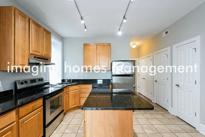1 bed, 1.0 bath, 810 sqft, $1,095 — Photo 4