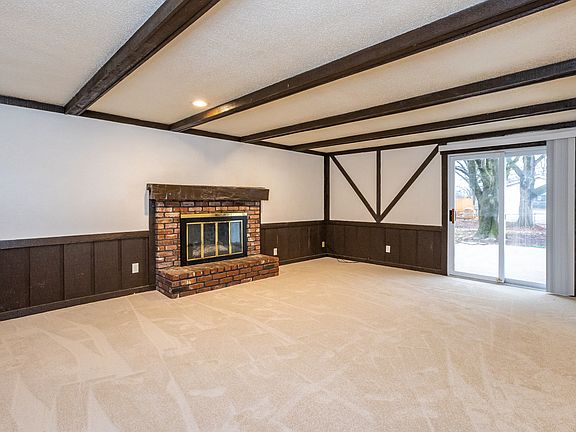 2nd image of 2025 N Overlook Ct