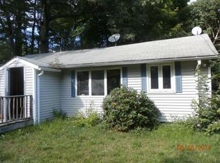 28 Spruce Rd, Lakeville, MA 02347